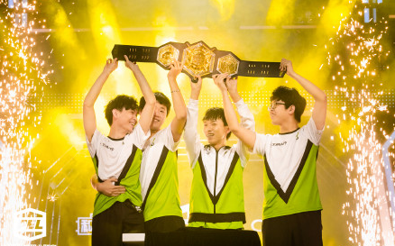 贵阳咖啡队在2025城市足球邀请赛揭幕战中以4:1战胜醉美泸州队